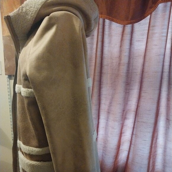 Reversible Sheepskin Heavy Hooded Winter Coat - Picture 4 of 16